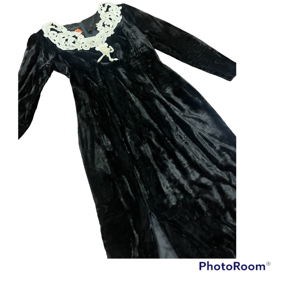 Beautiful Vintage Black Dress Size S